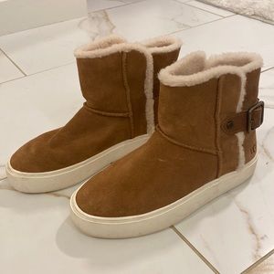 UGG SNEAKERS